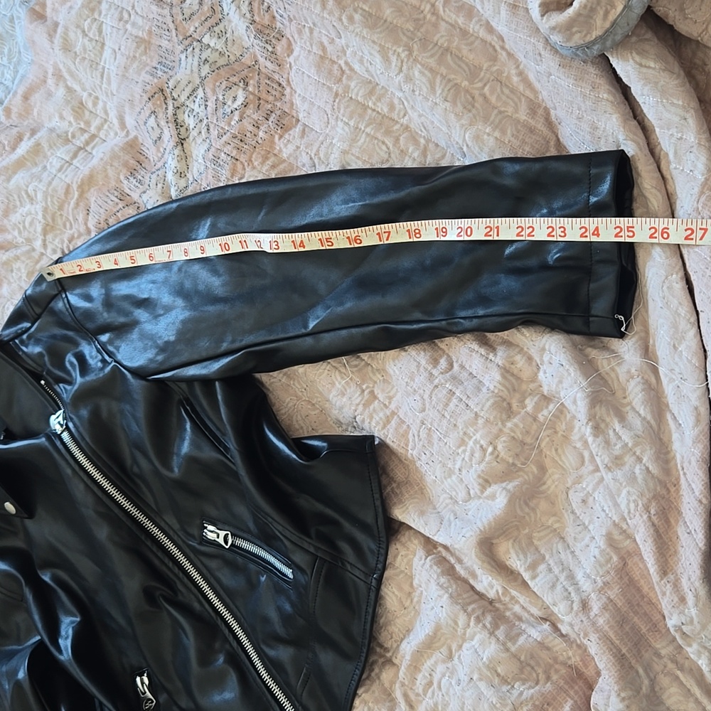 Torrid size 1 peather jacket - Picture 7 of 9